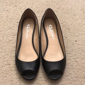 Chinese Laundry Peep Toe Pebbled Black Wedges 7.5